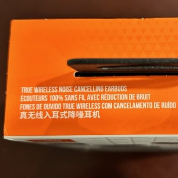 JBL Live Free 2 100% Wireless Noise Cancelling In-Ear Headphones - Black - Picture 7 of 7